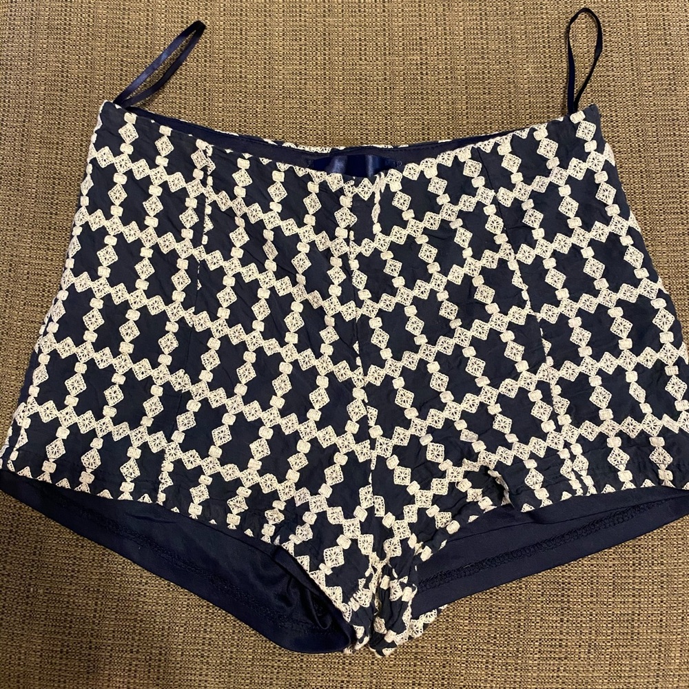 Dress shorts With side zipper